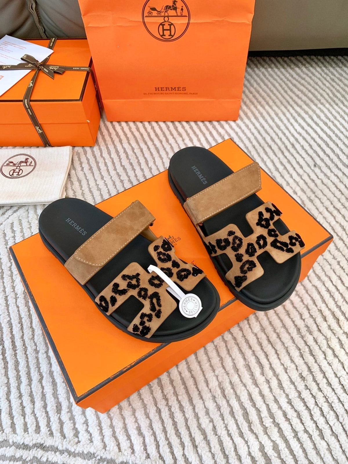 HM Chypre Sandal Brun Fumé Black Suede 963208