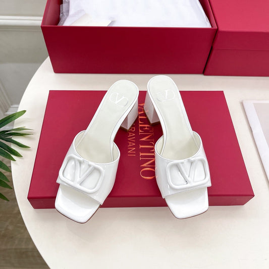 Vlogo 60 Patent Sandal White Leather