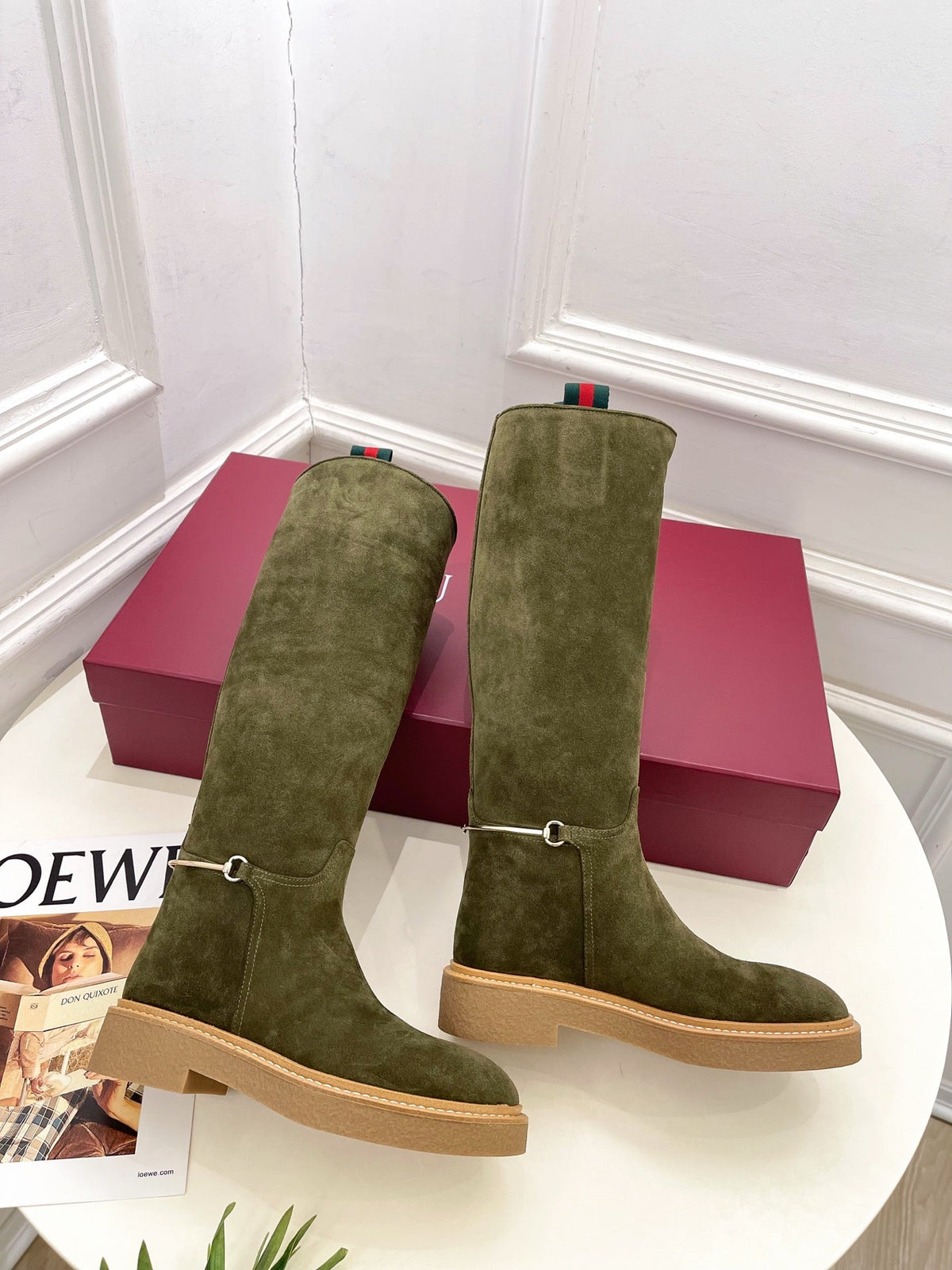 Gucci 25𝐬𝐬 hight boots olive green suede 435371