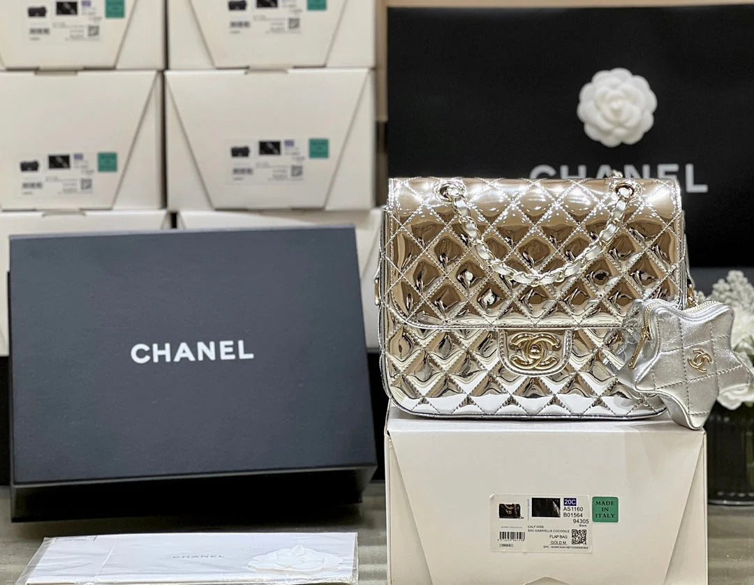 25S CHANEL STAR SILVER 23 IN METALLIC SILVER CALFSKIN