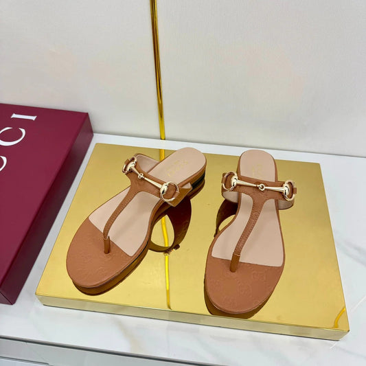 THONG SANDALS IN BROWN LAMBSKIN PRINTED LOGO WITH GOLD HARDWARE