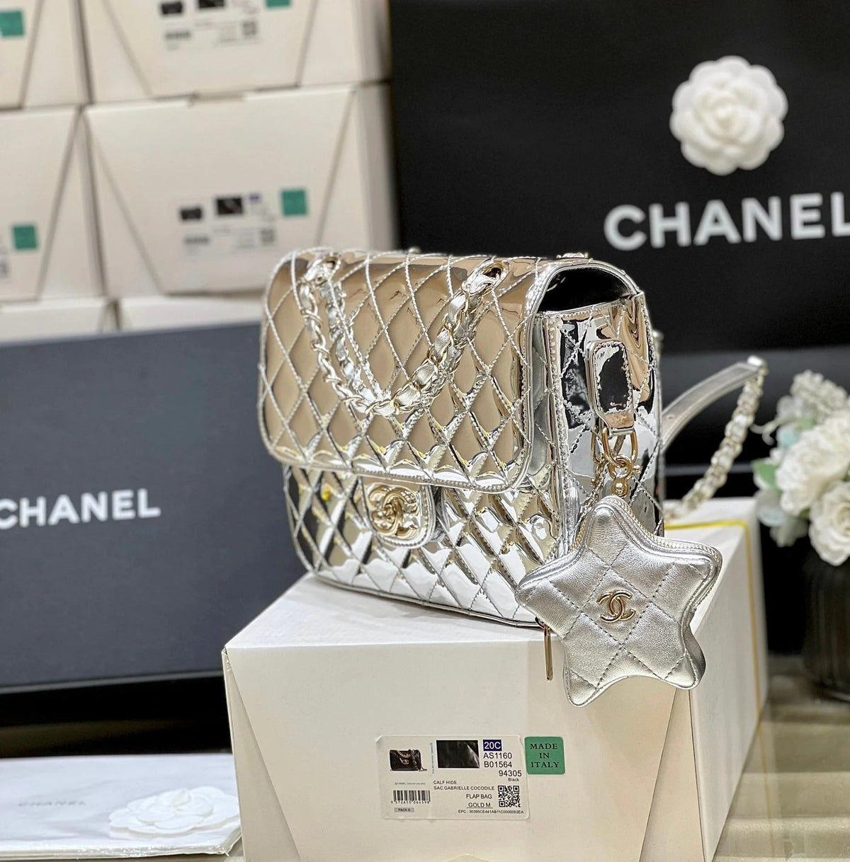 25S CHANEL STAR SILVER 23 IN METALLIC SILVER CALFSKIN