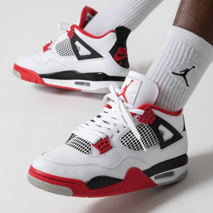 Jordan 3 Retro SE Fire Red Denim Sneakers - Performance Runner