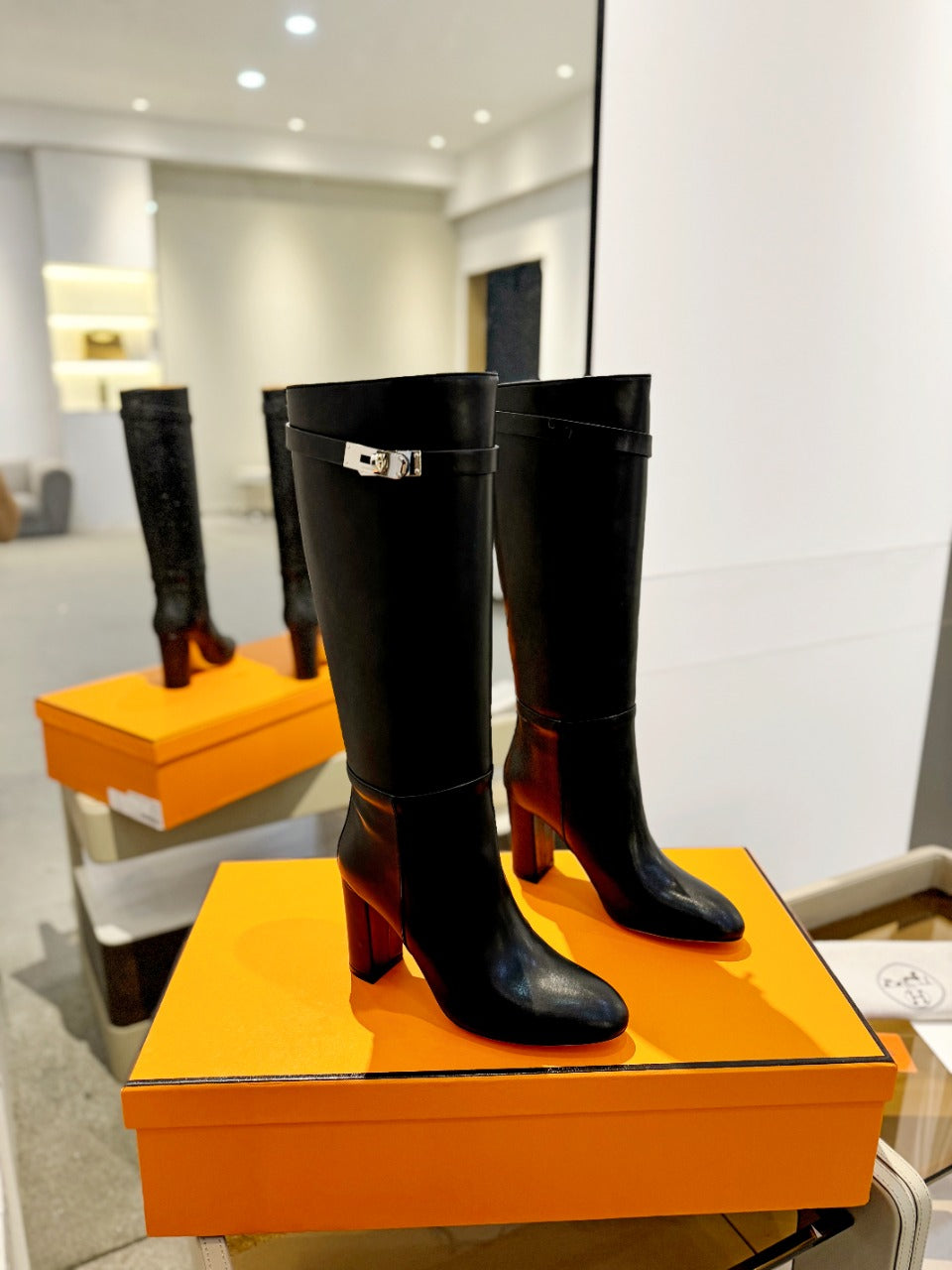HM Story 85 Boot Black Cowhide 961673